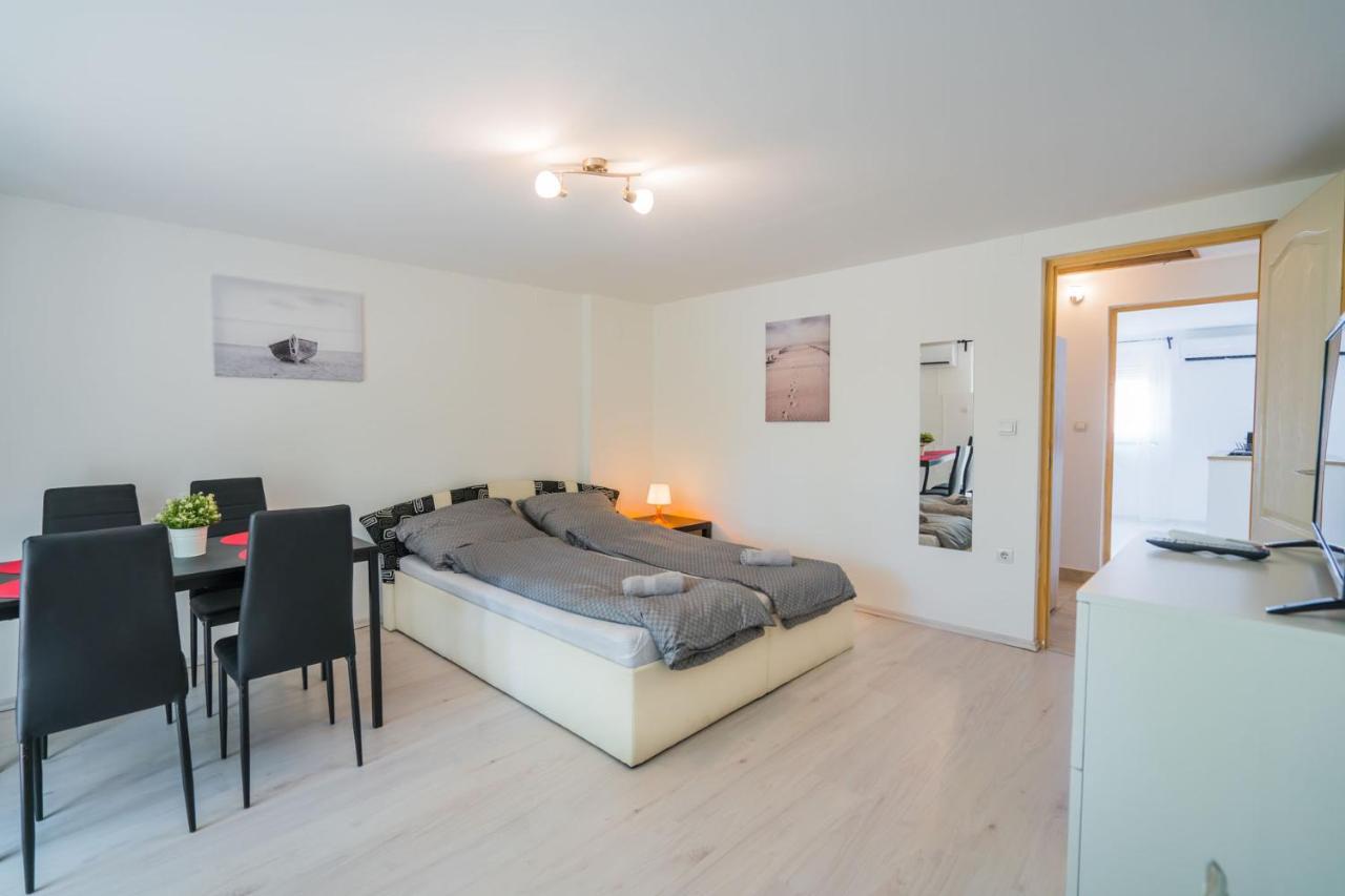 Zigzag Apartman Siófok Zewnętrze zdjęcie
